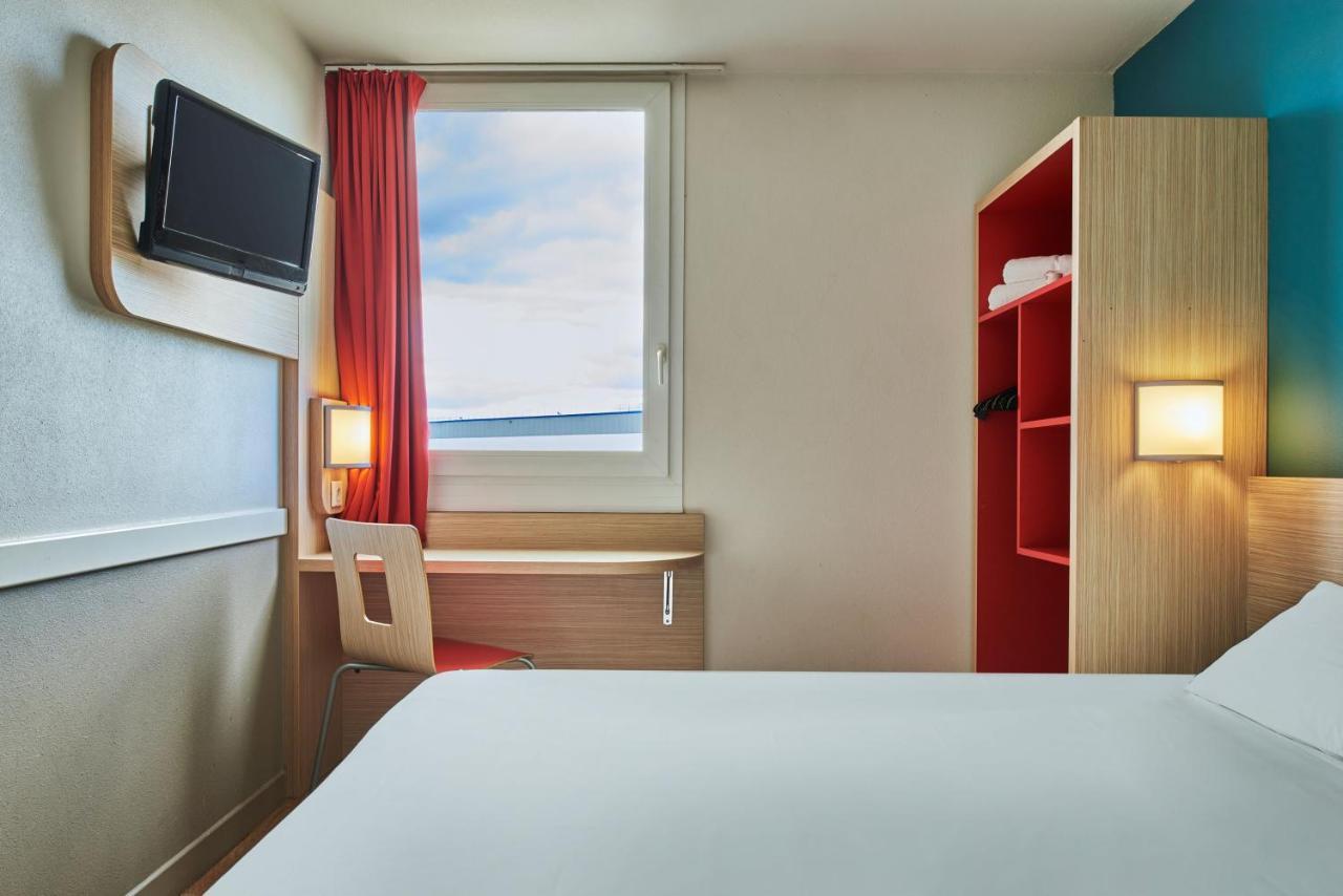 Kyriad Direct Mont De Marsan - St Avit Saint-Avit  Exteriör bild