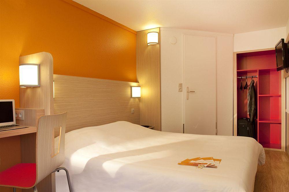 Kyriad Direct Mont De Marsan - St Avit Saint-Avit  Exteriör bild